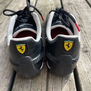 Men’s black Ferrari shoes (very good condition)
